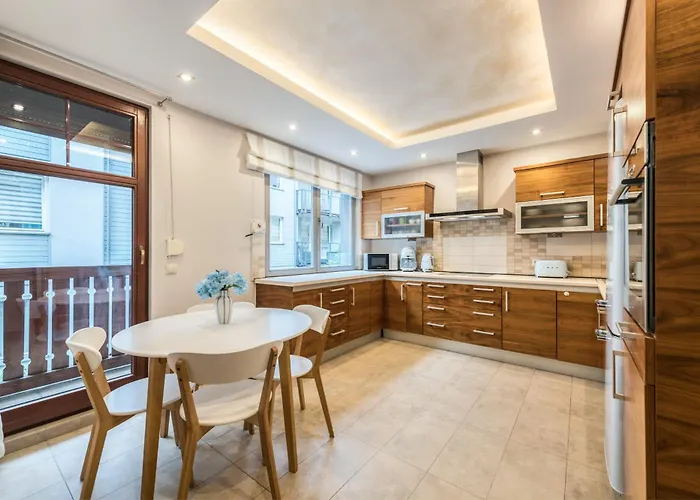 Dr - Hamptons Apartment